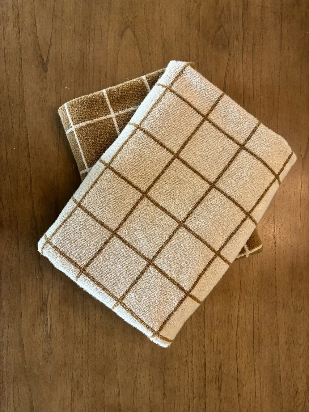2 Brooklinen Two-Tone Grid Bath Towels